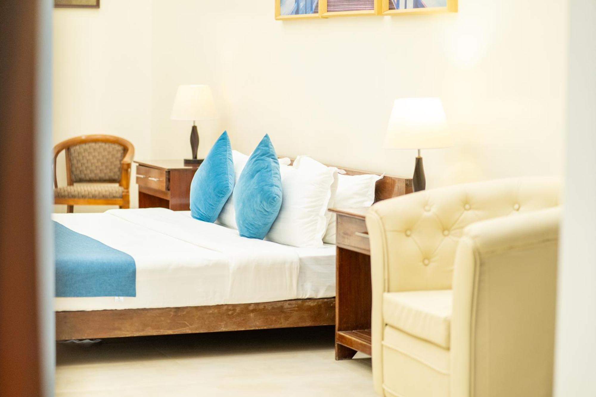 Costa Palawan Resort Puerto Princesa Bagian luar foto