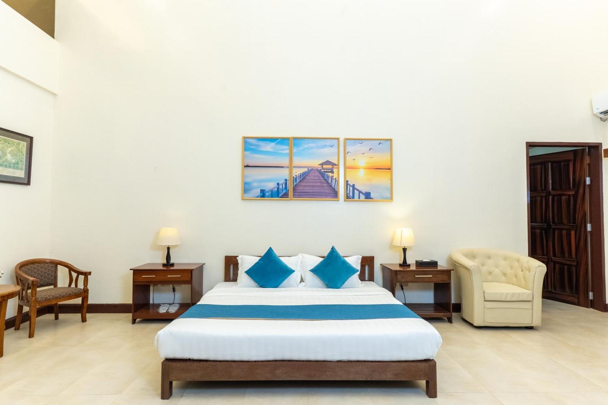 Costa Palawan Resort Puerto Princesa Bagian luar foto